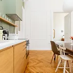 2br Modern Elegance W Sauna And Ac By Nw