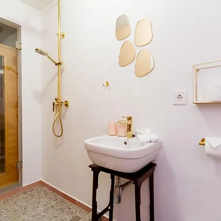 Apartament 2br Modern Elegance W Sauna And Ac By Newave *