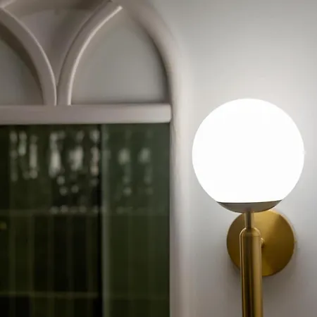 2br Modern Elegance W Sauna And Ac By Newave Budapest