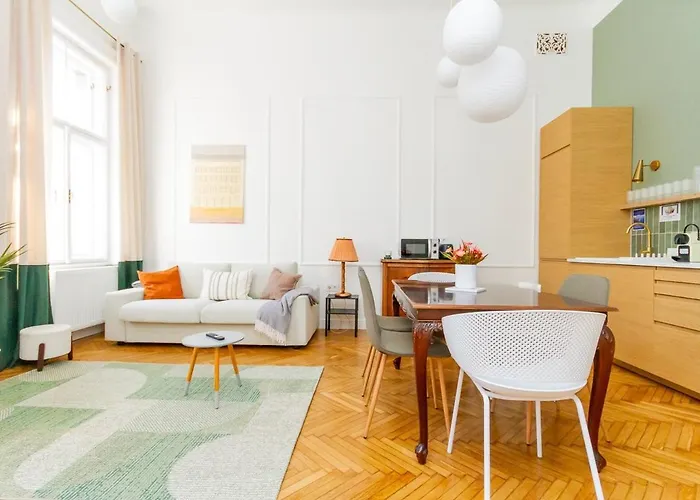2br Modern Elegance W Sauna And Ac By Nw Lägenhet *