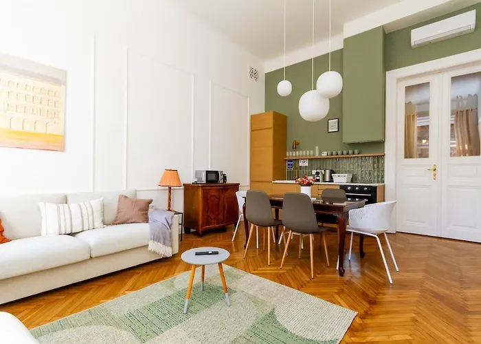 2br Modern Elegance W Sauna And Ac By Nw Budapest