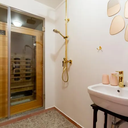 アパート 2br Modern Elegance W Sauna And Ac By Newave ブダペスト