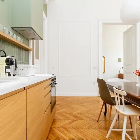 2br Modern Elegance W Sauna And Ac By Nw