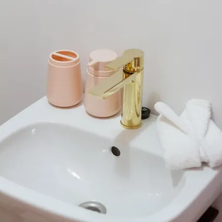 2br Modern Elegance W Sauna And Ac By Newave